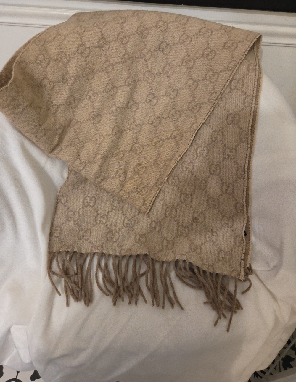 Gucci Cashmere Beige/Tan Monogram Fringe Scarf 100% Authentic